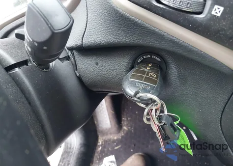 2016 Jeep Cherokee Latitude из США, поврежденный, VIN 1C4PJMCS1GW145779